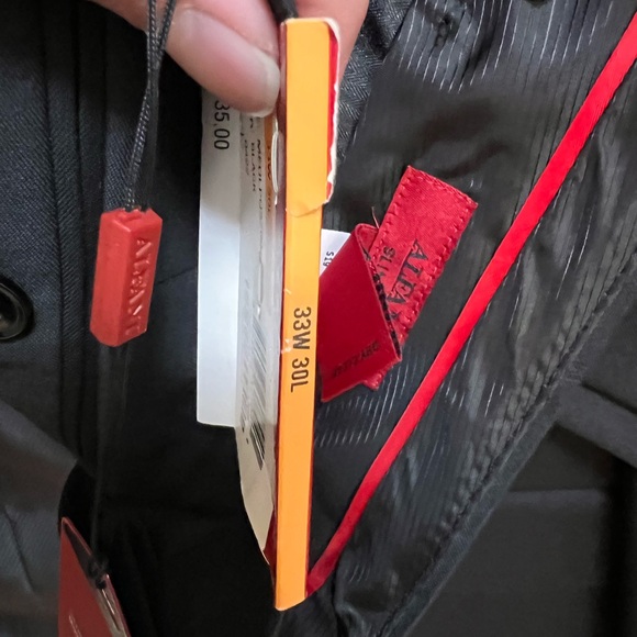 Alfani Men's Black Suit: $495 Retail - Picture 11 of 13